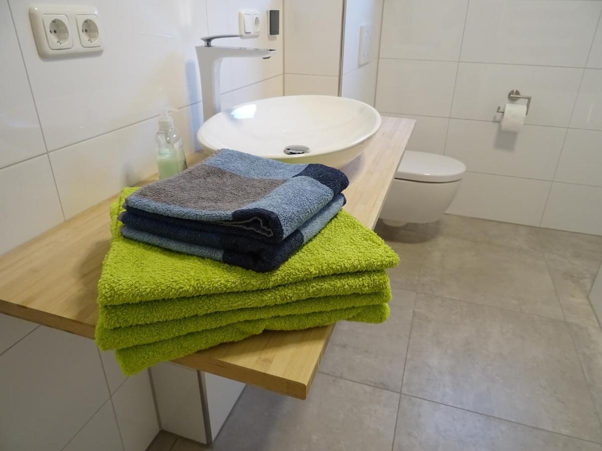 Ferienwohnung Happynes Бад Нойщат ан дер Зале Екстериор снимка