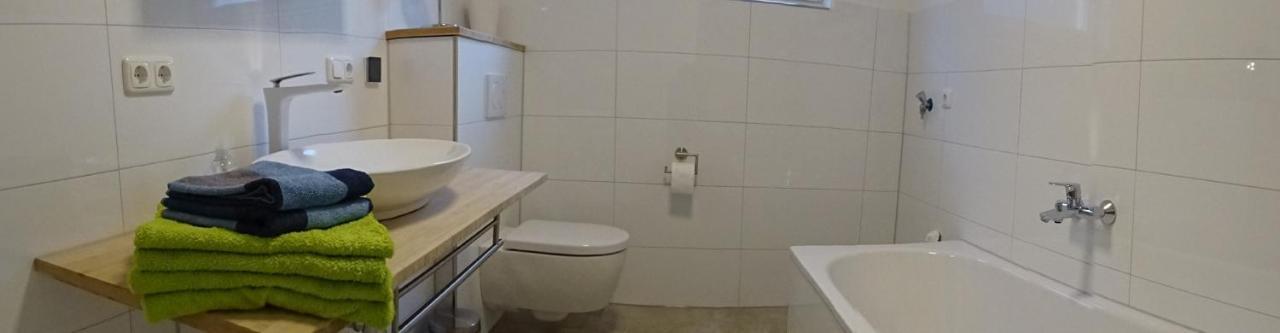 Ferienwohnung Happynes Бад Нойщат ан дер Зале Екстериор снимка